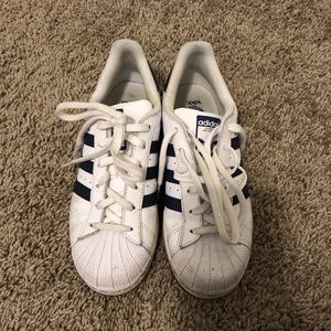 Adidas superstars